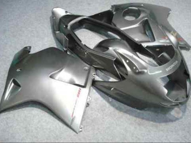 Online 1996-2007 Honda CBR1100XX Fairings - Gloss Silver Online 1996-2007 Honda CBR1100XX Fairings - Gloss Silver