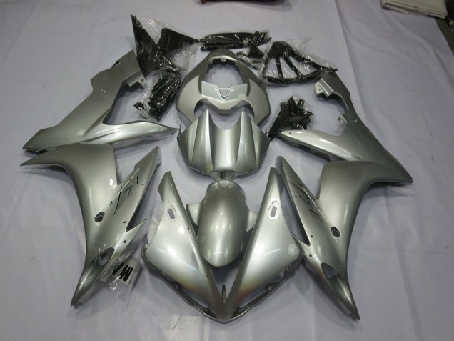 Online 2004-2006 Yamaha R1 Fairings - Gloss Silver Online 2004-2006 Yamaha R1 Fairings - Gloss Silver