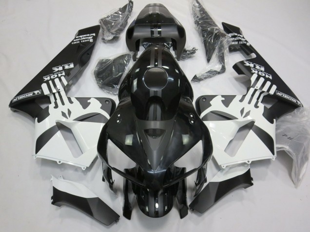 Online 2005-2006 Honda CBR600RR Fairings - Matte & White Punisher Logo Online 2005-2006 Honda CBR600RR Fairings - Matte & White Punisher Logo