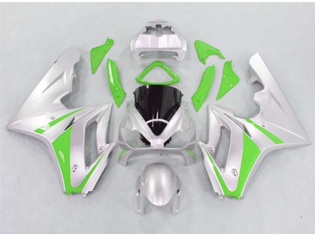 Online 2006-2008 Triumph Daytona 675 Fairings - Green and Silver Online 2006-2008 Triumph Daytona 675 Fairings - Green and Silver