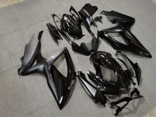 Online 2008-2010 Suzuki GSXR 600-750 Fairings - Matte Black & Chrome Logos Online 2008-2010 Suzuki GSXR 600-750 Fairings - Matte Black & Chrome Logos